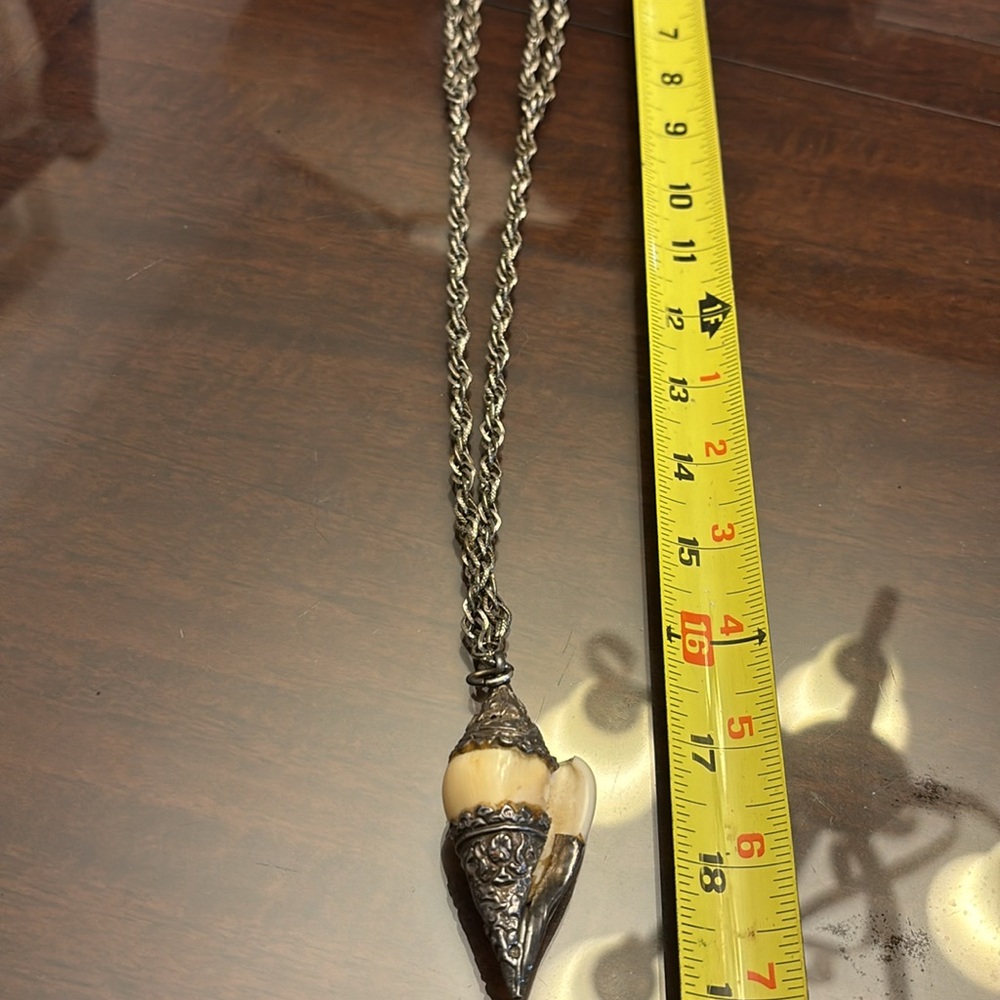 Large Statement Necklace Shell - Picture 6 of 9